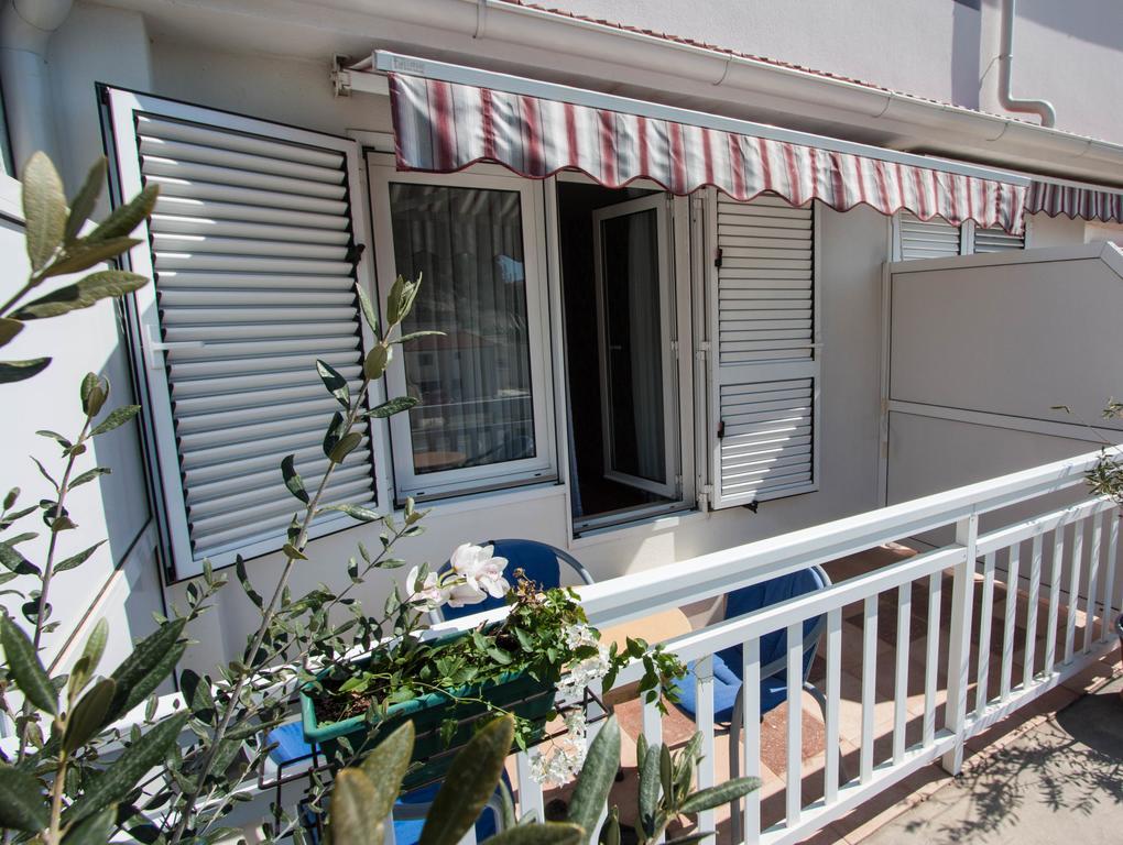 Rooms & Apartments Dolac ฮวาร์ ภายนอก รูปภาพ