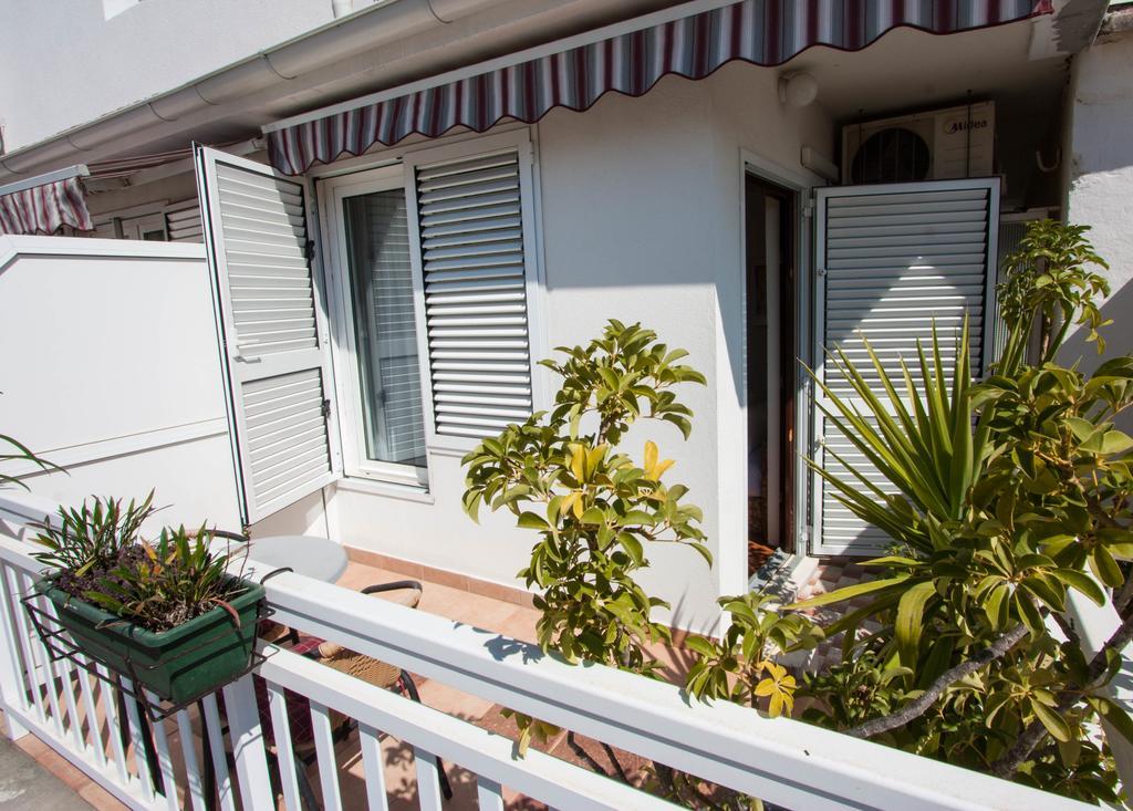 Rooms & Apartments Dolac ฮวาร์ ภายนอก รูปภาพ